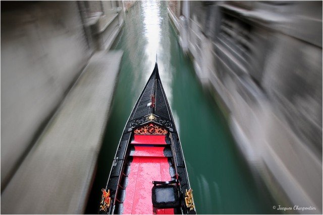 Gondole rapide, Venise 2012 © Jacques Charpentier